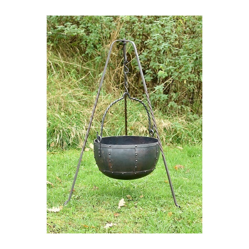 Caldero de hierro para la cocina y el campamento medieval.