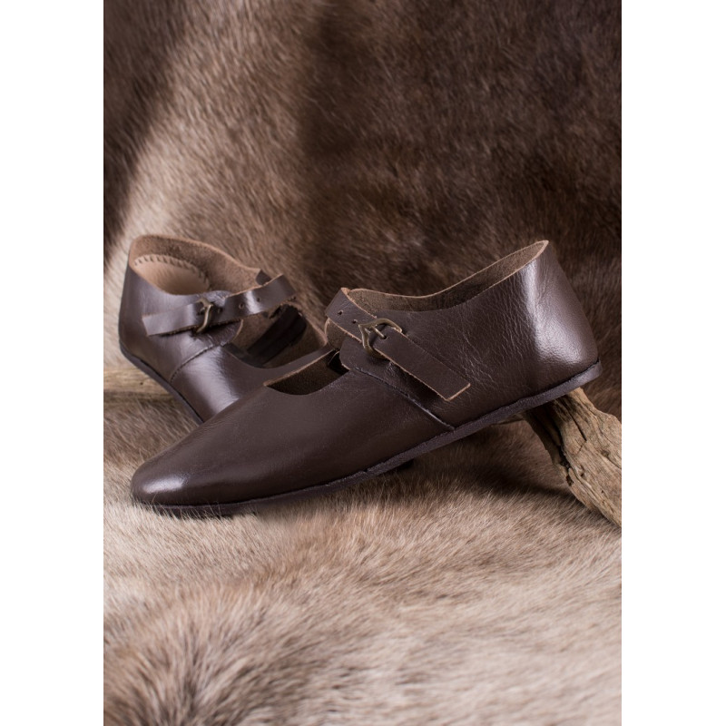 Zapato Medieval Unisex Con Hebilla. Siglos XIIIXIV